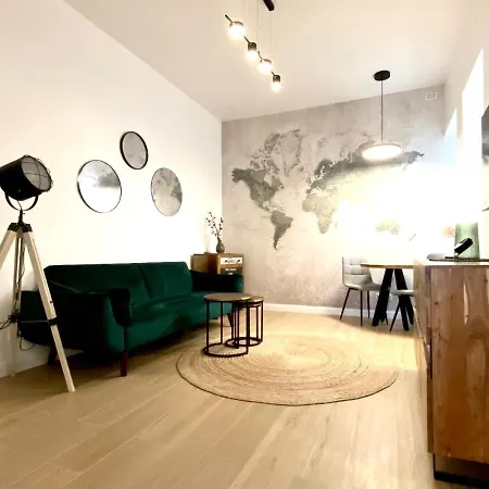 10 Council Square Apartment *