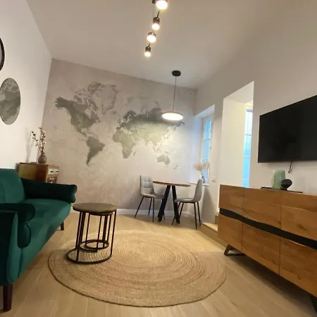 10 Council Square Apartment