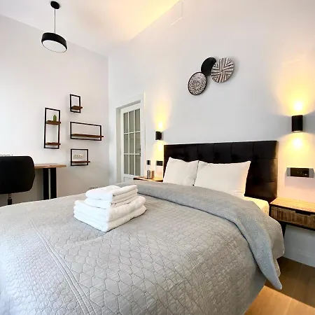 10 Council Square Apartment Brasov