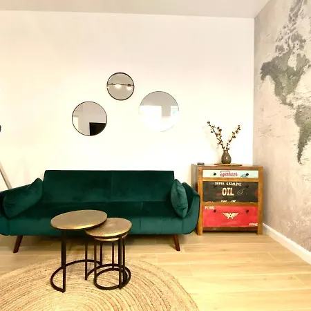 10 Council Square Apartment