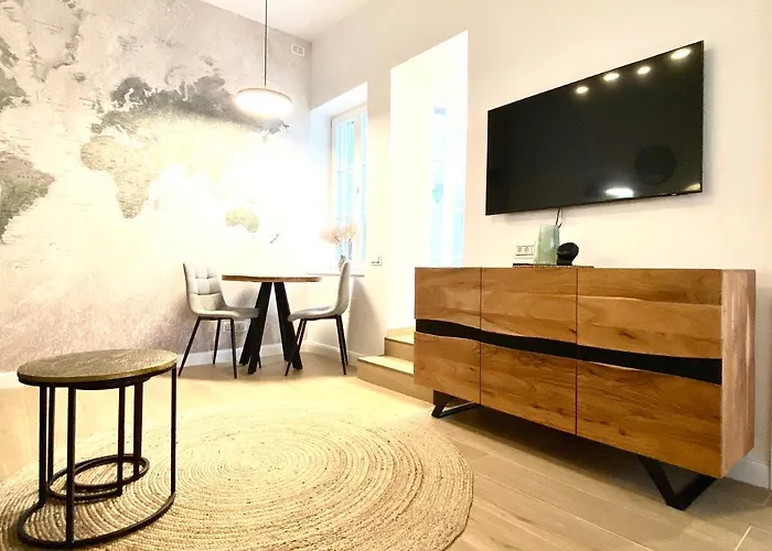 Apartment 10 Council Square Brasov