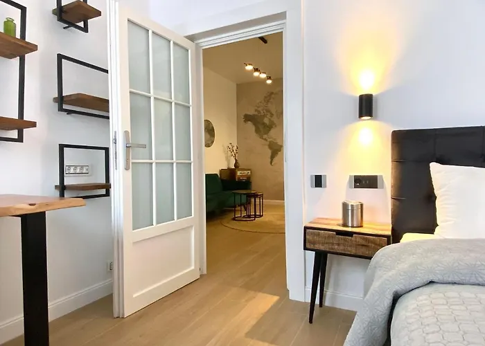 Apartment 10 Council Square