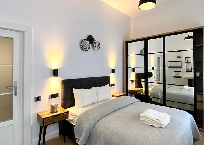 10 Council Square * Μπρασόβ