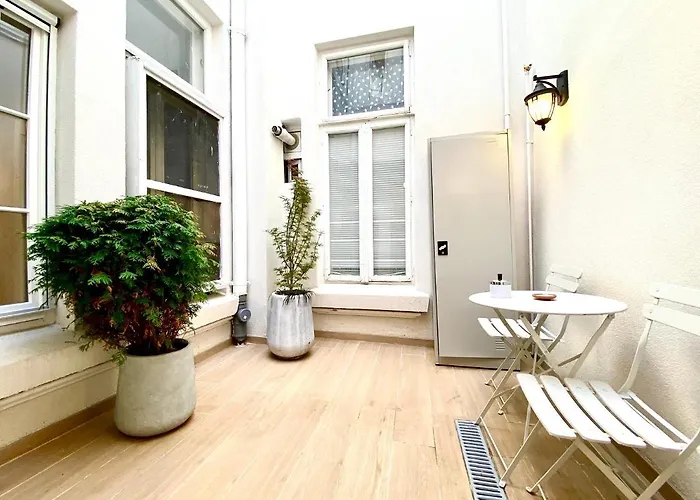 10 Council Square Brasov